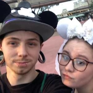 Meet your Posher, Caitlin